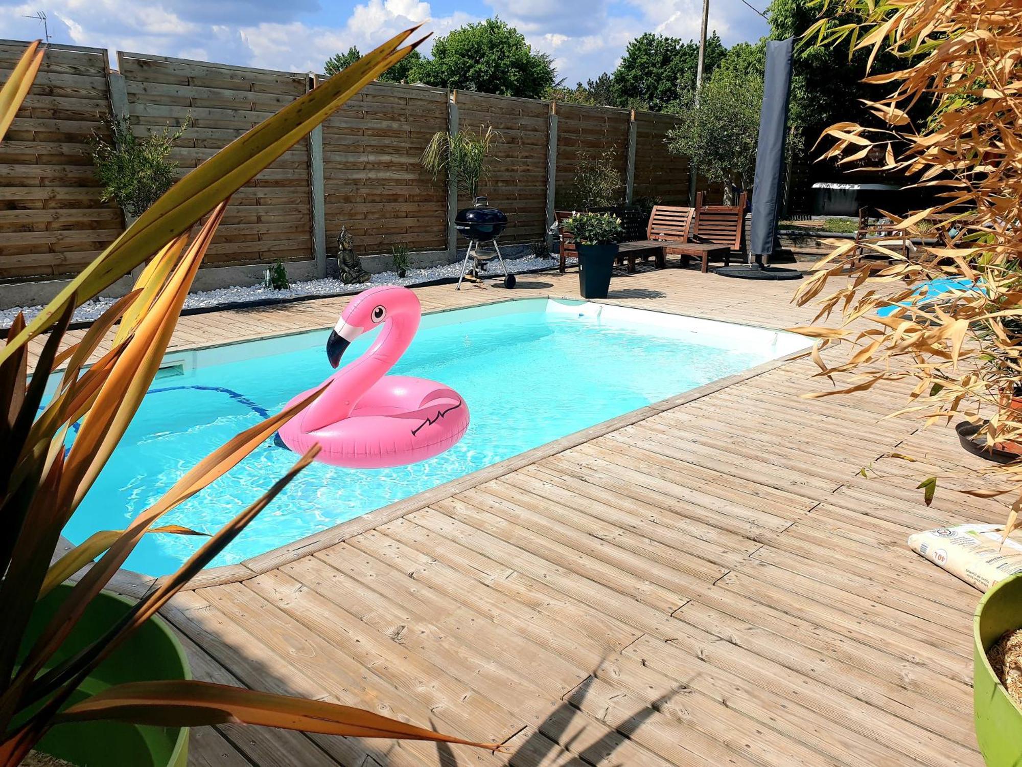 Tiny House Avec Jardin Et Acces Piscine Chauffee Villa Saint-Médard-en-Jalles Eksteriør bilde